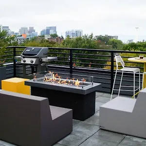 Apartment Atrium Unit 105 Seattle