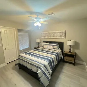 Holiday home Delightful 4 Bedroom House With Pool!